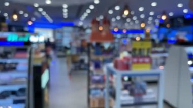 Kozmetik mağazası arka plan görüntülerini bulanıklaştırdı.