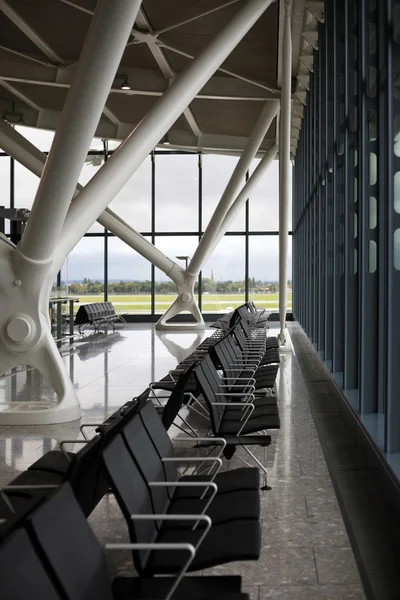 A repülőtéren a váróterem — Stock Fotó
