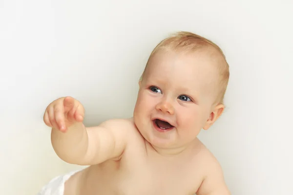 Menina pequena bonita — Fotografia de Stock