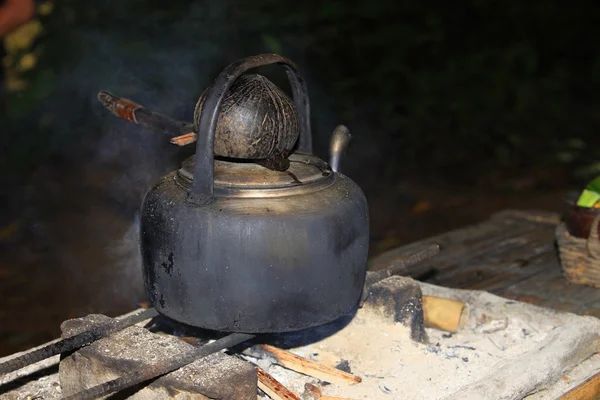 Fogão e chaleira — Fotografia de Stock