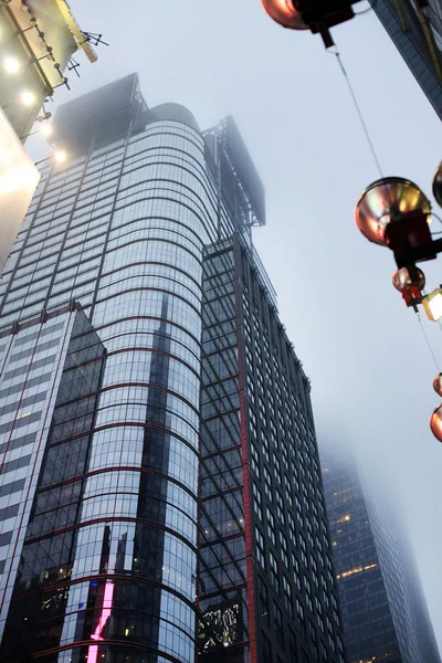 Bauen im Nebel — Stockfoto