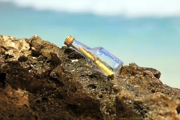 Message in a bottle — Stock Photo, Image