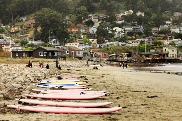 Пляж Pacifica State Beach в Сан-Франциско — стоковое фото