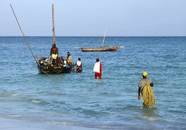 Boote auf dem Indischen Ozean vor Nungwi — Stockfoto