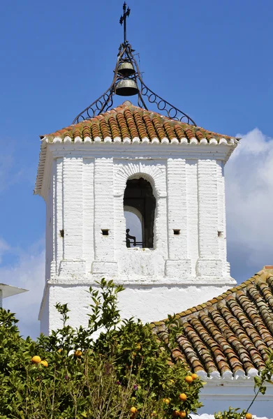 Kerktoren van almegijar, la alpujarra — Stockfoto
