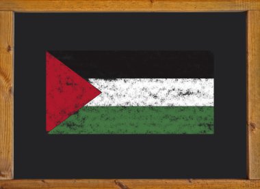 Palestine bayrağı bir kara tahta üzerinde