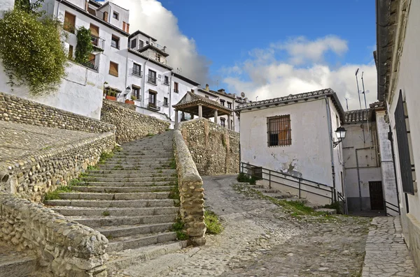 Camino de acceso a la Puerta del Sol en Granada — Foto de Stock