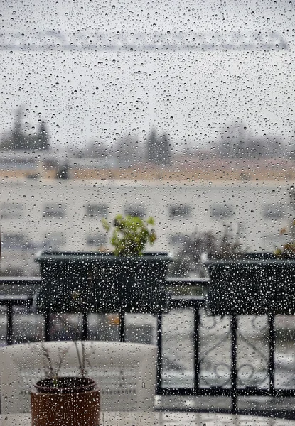 Raindrops on the glass — Stock Photo, Image