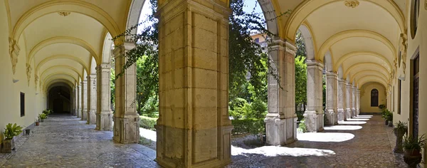 Pátio do mosteiro, Granada, Espanha — Fotografia de Stock