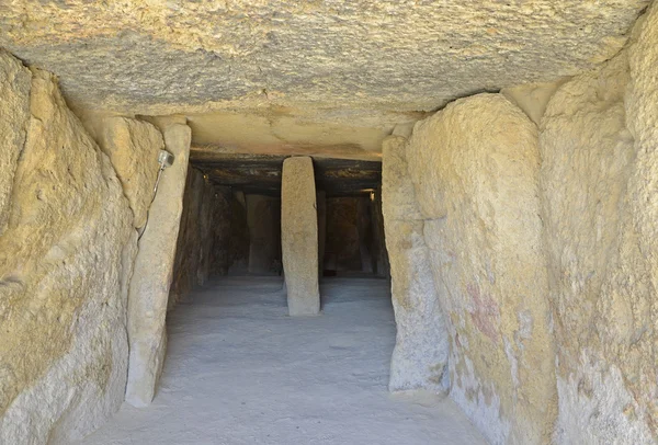 Acesso aos dolmen de Menga em Antequera, Málaga — Fotografia de Stock