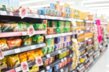 Süpermarket mağazalarında birçok ürünü bulanıklık. 