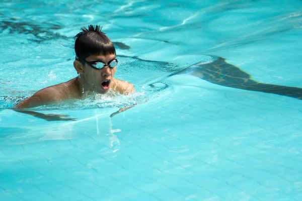 Brustschwimmen. — Stockfoto