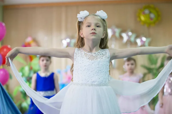 Mayo 2019 Belarús Gomil Kindergarten Día Abierto Hermosa Niña Preescolar —  Fotos de Stock