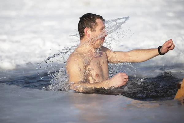 Man Plunges Ice Hole Winter Festival Baptism Jesus Man Swims — Stock Photo, Image