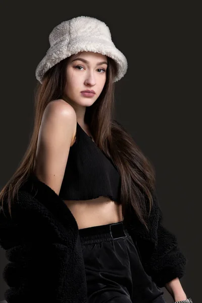 Beautiful Girl Fashionable Panama Fur Hat Looks Camera — Stock Photo, Image