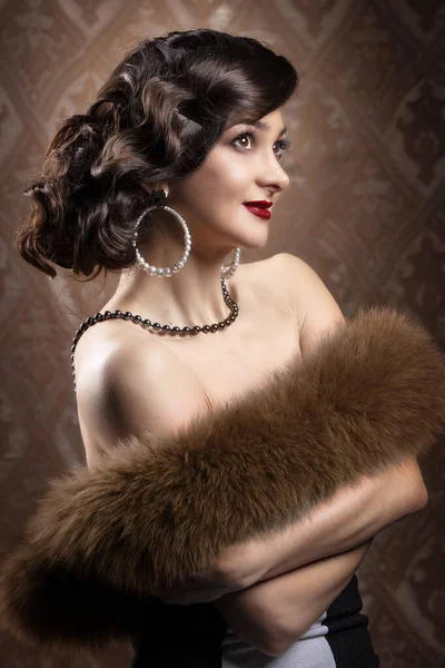 Retro Woman Portrait Vintage Photo 20S 30S Style Woman Furs — Stock Photo, Image