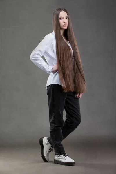 Beautiful Young Girl Height Long Dark Hair — Stock Photo, Image