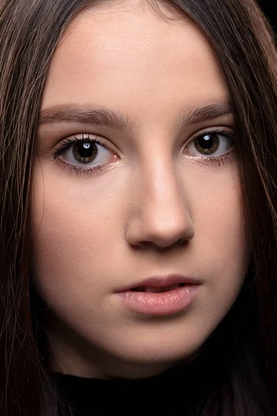 Close Face Beautiful Young Brunette Girl — Stock Photo, Image