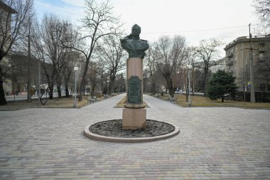 Volgograd, Rusya - 30 Mayıs 2021: Orta Volgograd 'daki Sovyetler Birliği Kahramanı Vasily Sergeevich Efremov' a yapılan baskın.