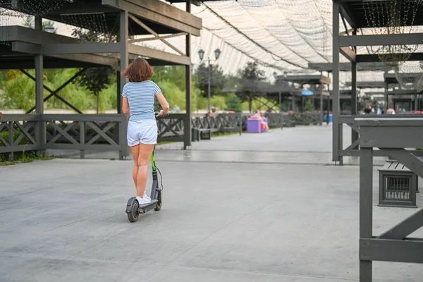 Woman Rides Scooter Kazan Embankment Eco Friendly Transport Active Lifestyle — Stock Photo, Image