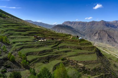 Teraslı Manzaralı Dağ Manzarası. Goor, Dağıstan, Rusya.