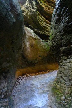 Akan Suyla Dar Kanyon. Dağıstan Rusya.