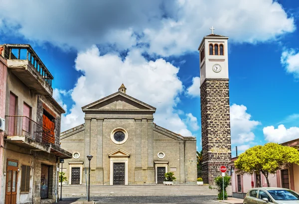 Widok z przodu kościoła Santa Maria w Cabras — Zdjęcie stockowe