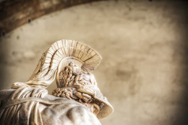 Patroclo ve Menelao heykeli Menelao kask