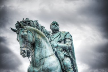 Cosimo ı Piazza della Signoria Floransa'da heykel