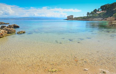 Alghero'da kumlu kıyı