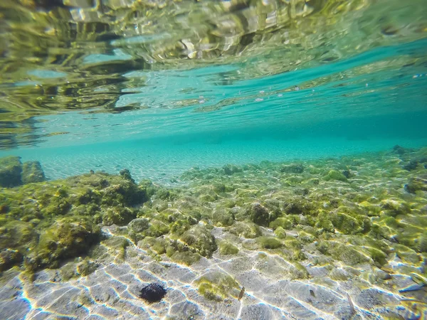 Zand en rotsen, onderwater — Stockfoto