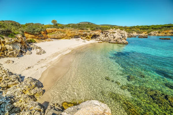 Чистая вода на Сардинии — стоковое фото