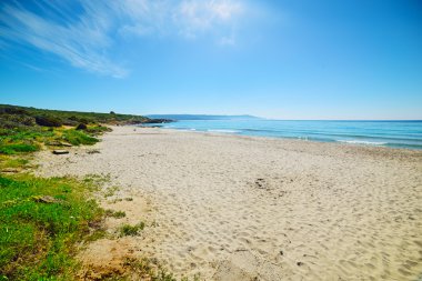 Le Bombarde plaj beyaz kum