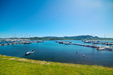 Küçük liman manzarası, İtalya