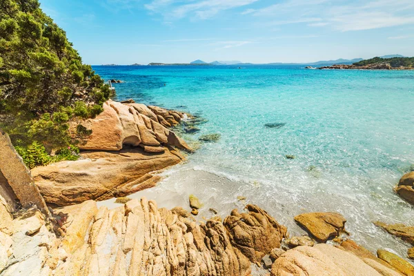 Batu Karang Pantai Capriccioli Italia — Stok Foto