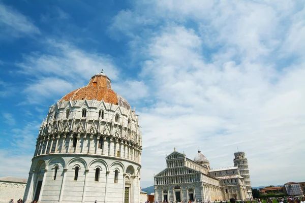 World famous Piazza dei Miracoli in Pisa — Stock Photo, Image