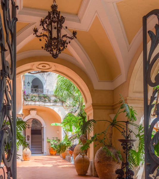 Ünlü Positano Lüks Bir Bina Girişi Amalfi Sahili Talya — Stok fotoğraf