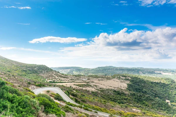 Verwinkelte Landstraße Unter Blauem Himmel Sardinien Italien — Stockfoto