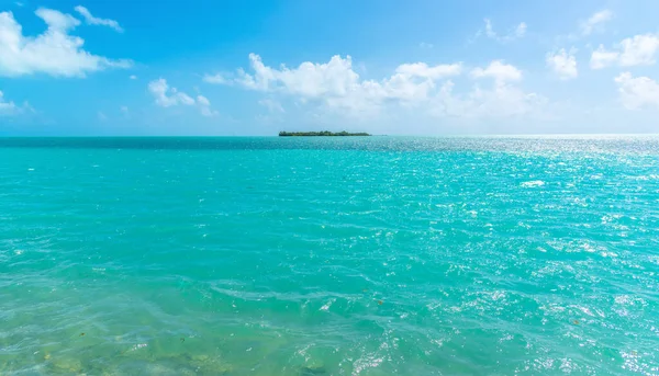 Atolón Bajo Cielo Azul Sur Florida — Foto de Stock