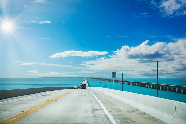 Trafik Berömda Seven Mile Bridge Overseas Highway Florida Usa — Stockfoto