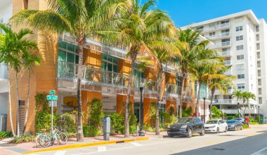 Miami sahilinde kışın güneşli bir gün. Güney Florida, ABD