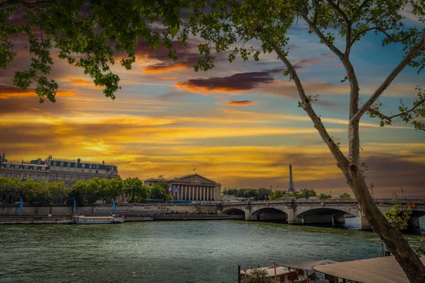 Céu Colorido Sobre Rio Sena Paris Pôr Sol França — Fotografia de Stock