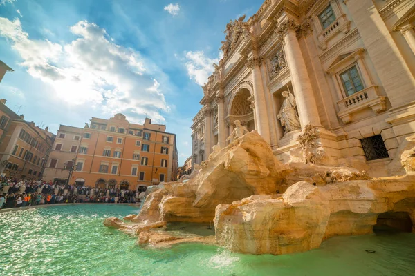 Rome Ita October 2017 Tourists World Famous Trevi Fountain Sunset — Stock Photo, Image