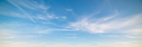 Голубое Небо Облаками Закате Сардинии Италия — стоковое фото