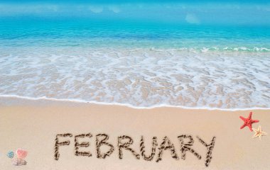 Şubat 'ta mavi gökyüzünün altındaki tropikal bir sahilde yazılmış.