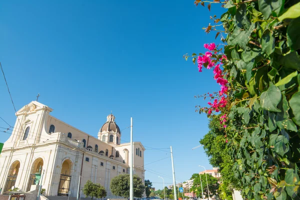 Μπλε του ουρανού πάνω από bonaria — Φωτογραφία Αρχείου