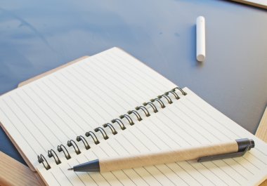 günlüğü, kalem ve tebeşir