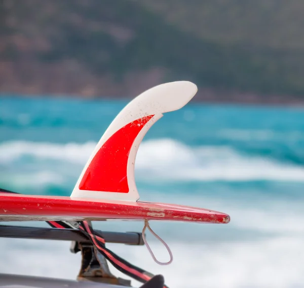 Surfboard by the sea — Stock Photo, Image