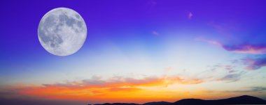 mor ve turuncu günbatımı moon ile