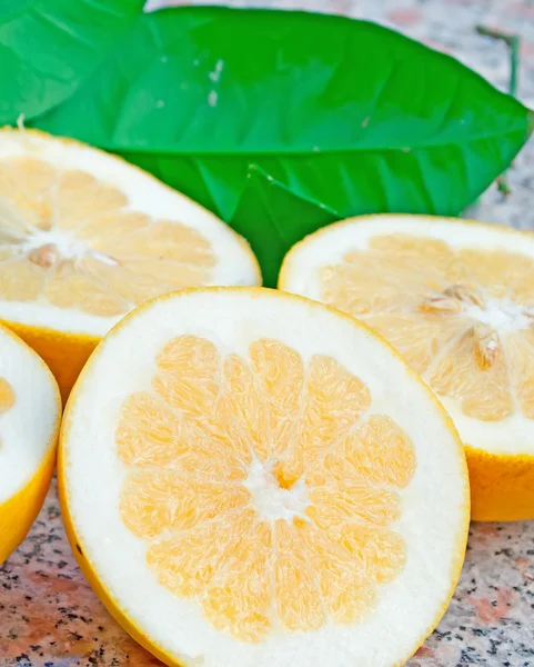 Grapefruit halves — Stock Photo, Image